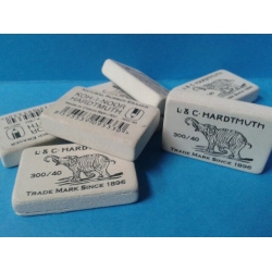 Gumka do mazania  3,5x2cm  KOH-I-NOOR  BIAŁA 300/40  / Cena za 1szt /  SŁOŃ
