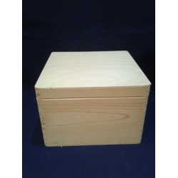 Pudełko  17x17x12cm  zaokrąglone boki, skrzynka 17x17x12cm