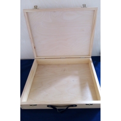 Walizka 37,5x29,5x7cm  pudełko 37,5x29,5x7 z uchwytem i zatrzaskami.