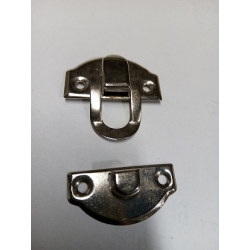 Zatrzask 3x2,8cm , zamknięcie ozdobne A020/SR  3x2,8cm / okucia metalowe  do pudełek kolor srebro