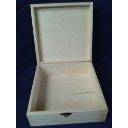 Pudełko  20x20x8cm  z zatrzaskiem